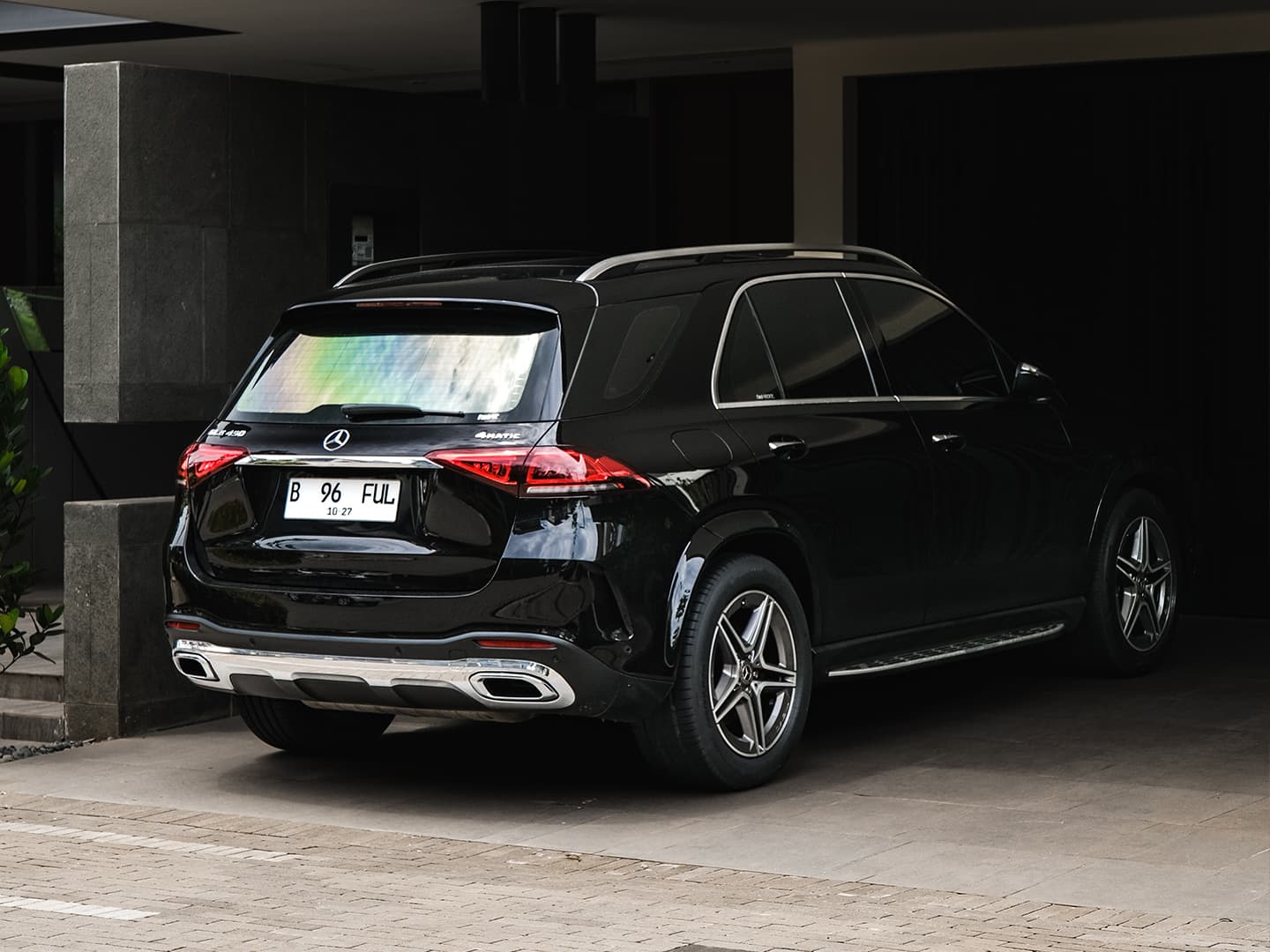 Indonesia License Plate with QR Format ━ Mercedes-Benz GLE 450